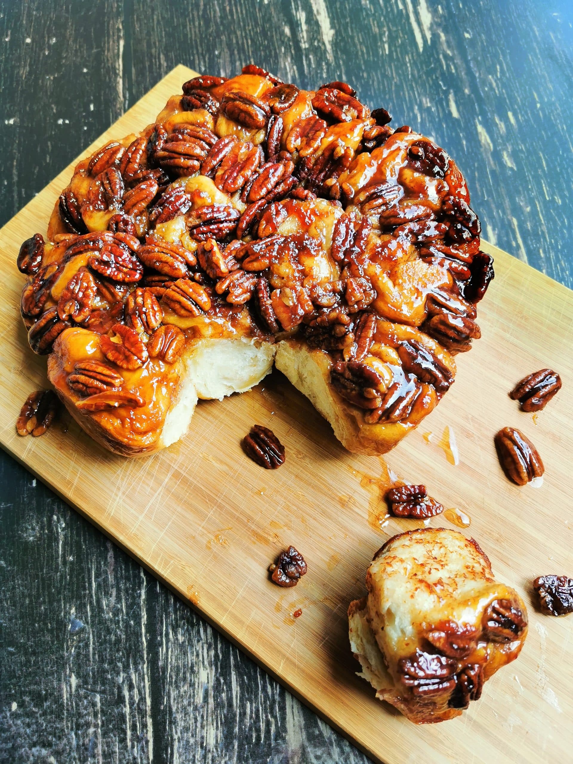 Sticky Pekan Buns