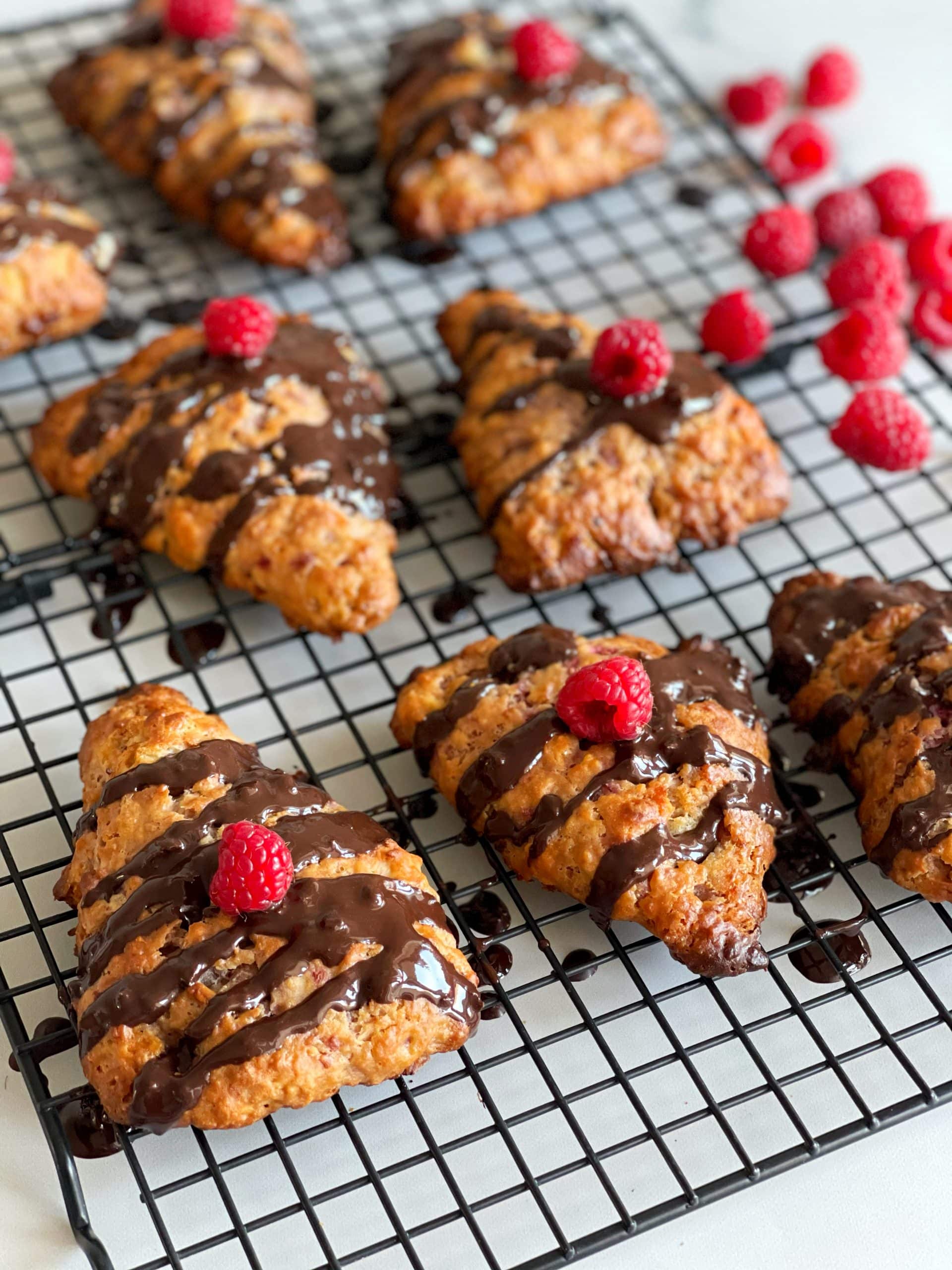Himbeer Scones mit Schokolade