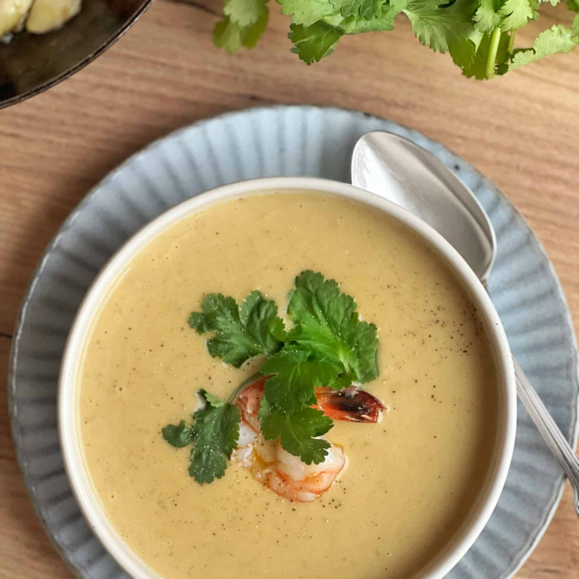 Thai Curry Kartoffelsuppe mit Crevetten - ANA + NINA Thai Curry Kartoffelsuppe mit Crevetten - ANA + NINA