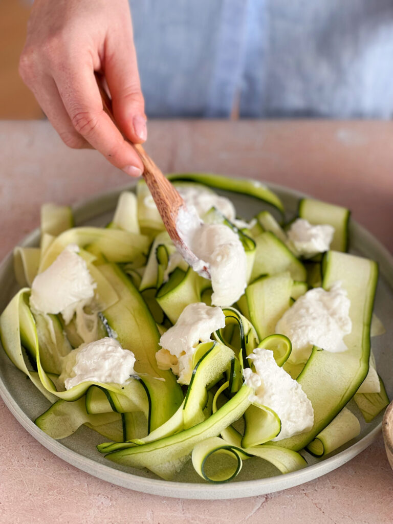 Zucchinisalat mit Burrata - ANA + NINA