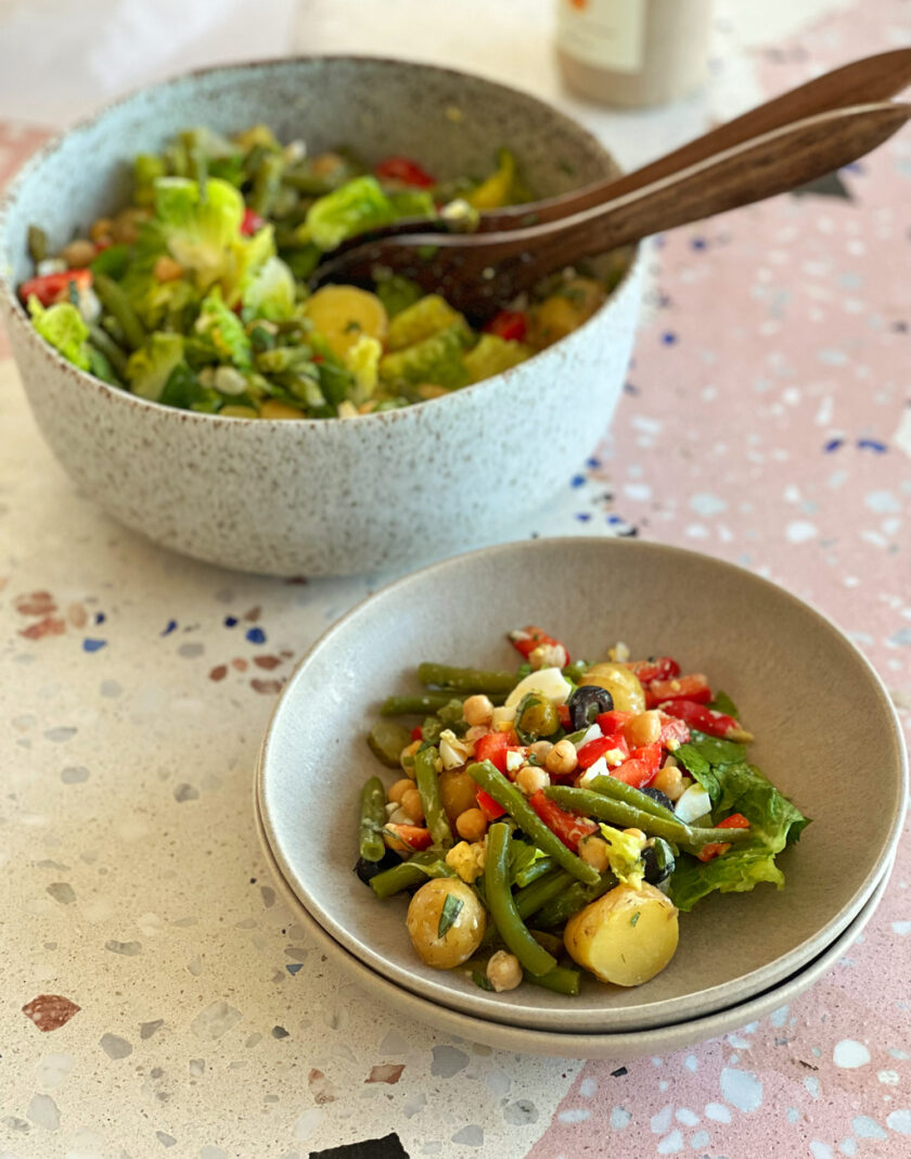 Fertige vegetarische Salade Nicoise