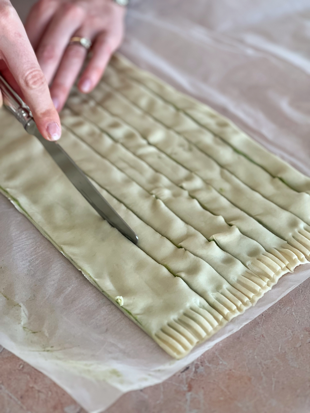 Blätterteig-Kräuter-Osterhasen - ANA + NINA