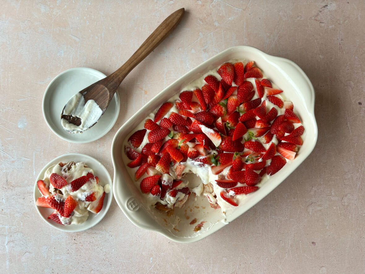 Erdbeer-Rhabarber-Tiramisu - ANA + NINA