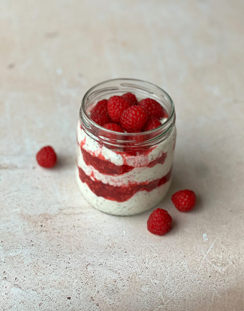 Himbeer-Overnight-Oats im Glas