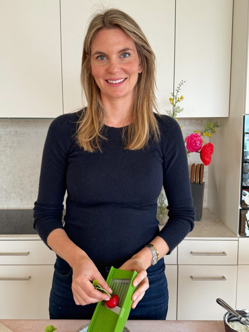 Finger-Sandwiches mit Räucherlachs, Wasabi und Meerrettich - ANA + NINA