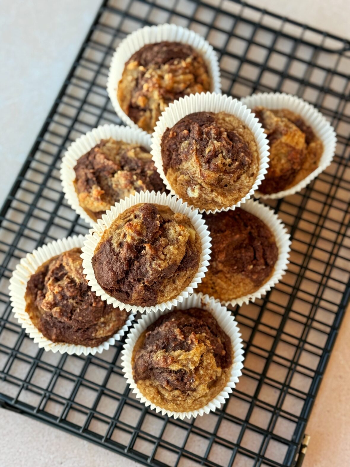 Zuckerfreie Marmor-Bananen-Muffins - ANA + NINA Zuckerfreie Marmor-Bananen-Muffins - ANA + NINA
