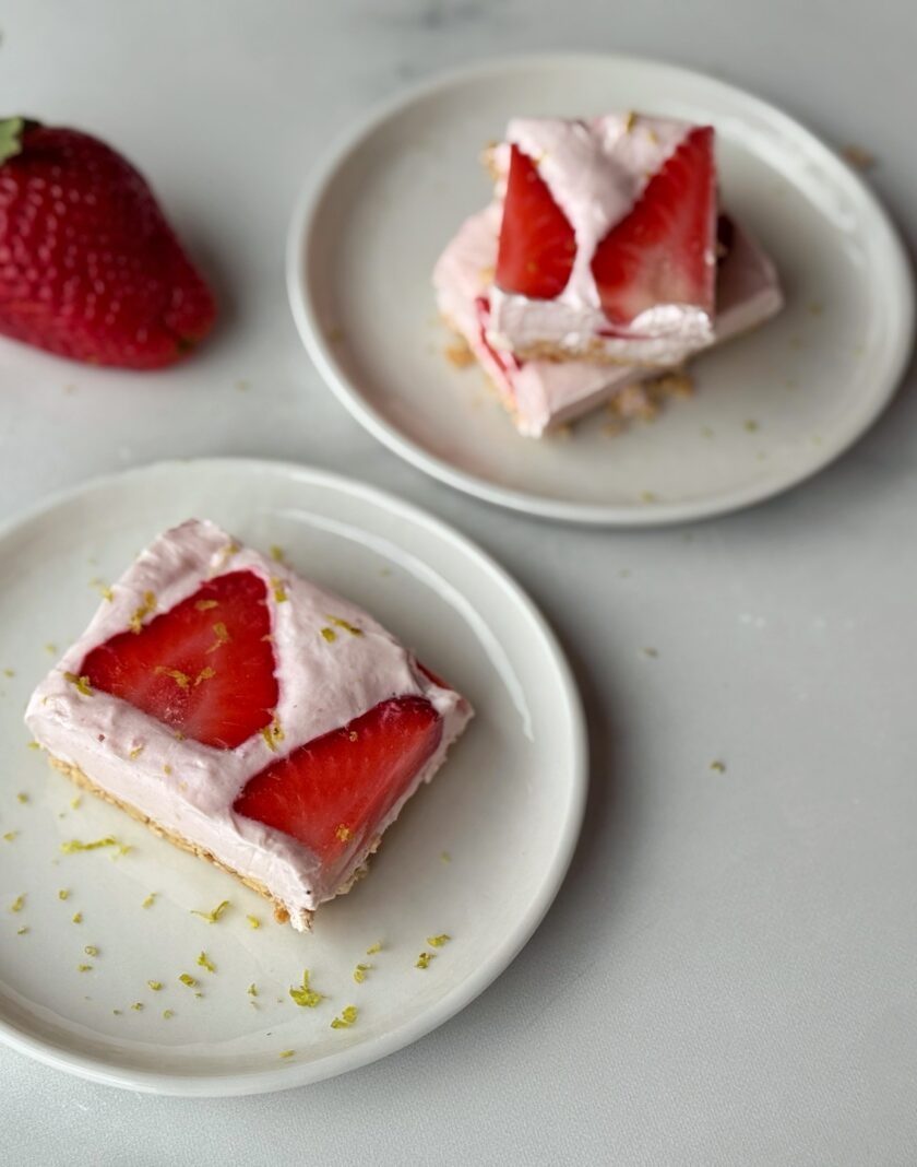 Gesunde Erdbeer-Skyr-Küchlein – Schnelles Dessert für die ganze Familie