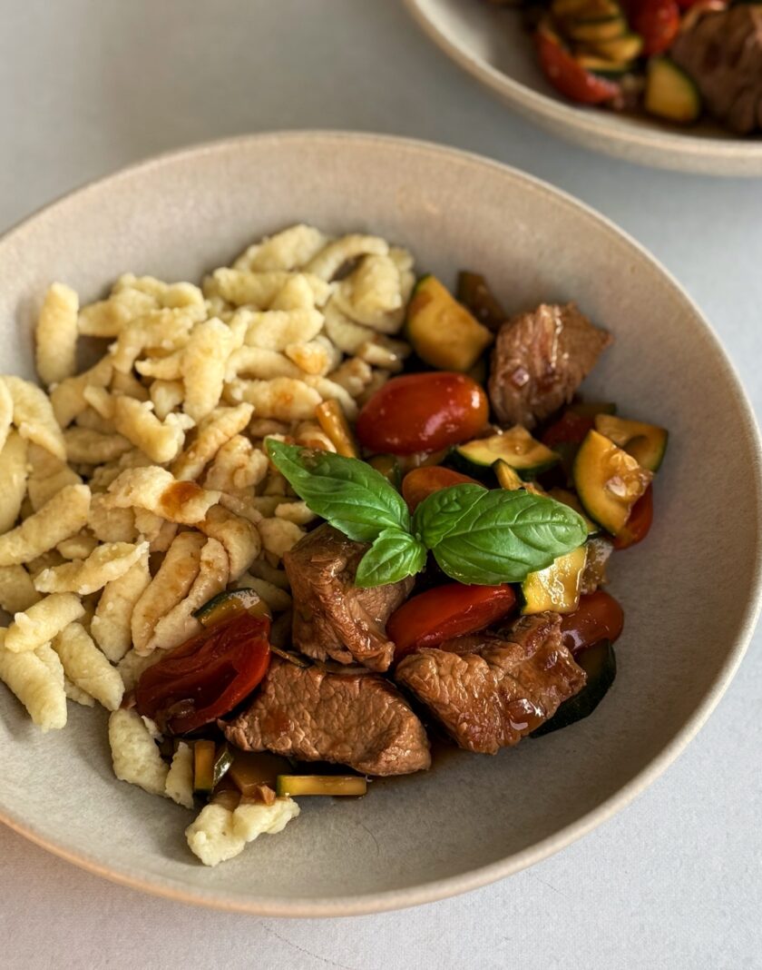 Frühlings-Kalbsvoressen mit Spätzli