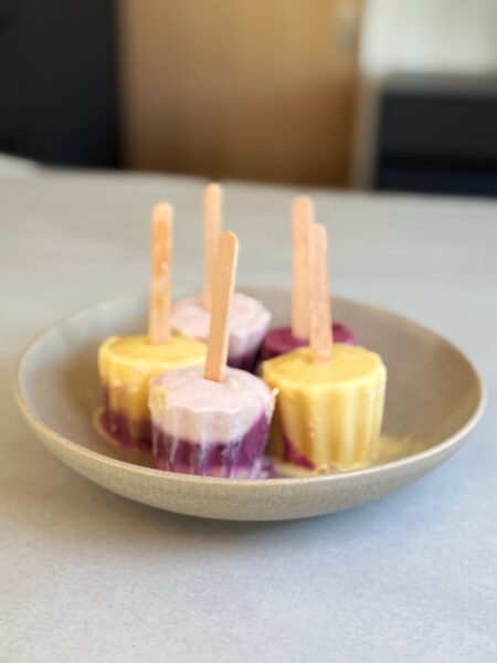 Joghurt Ice Pops zubereiten