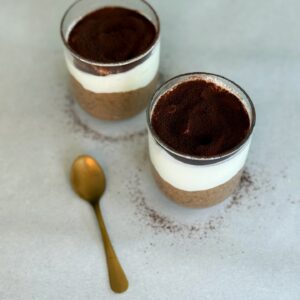 Cremige Tiramisu Overnight Oats 2 Cremige Tiramisu Overnight Oats servieren