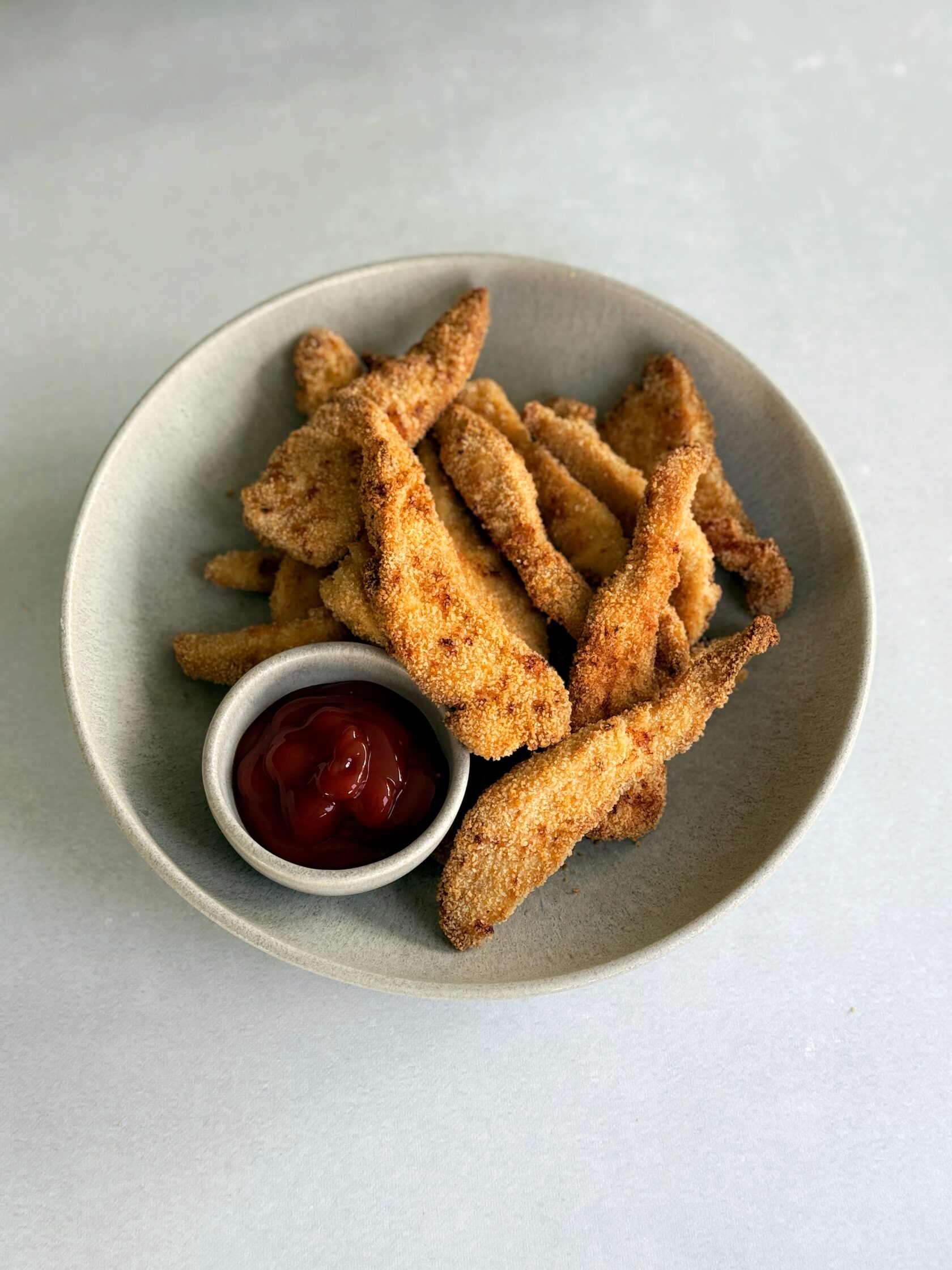 Mini Poulet‑Schnitzel - schnell, knusprig und proteinreich & ausgewogen!