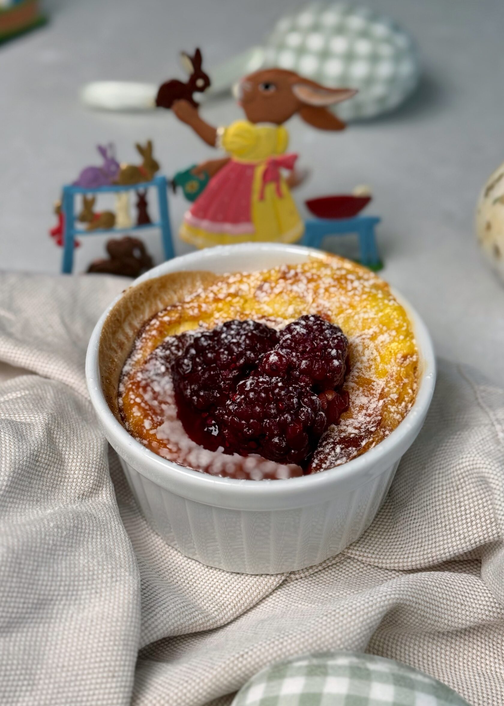 High Protein Vanillepudding mit Beeren‑Chia‑Kompott – mein leichter Brunch‑Favorit aus dem Airfryer.