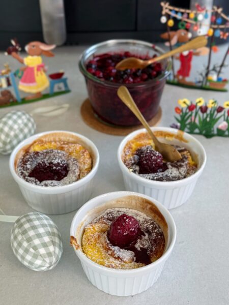 High Protein Vanillepudding mit Beeren‑Chia‑Kompott – mein leichter Brunch‑Favorit aus dem Airfryer.